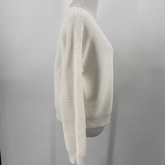 Lord & Taylor White Ribbed Crew Neck Sweater Size Medium - Picture 6 of 8